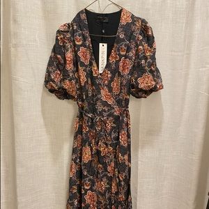 NWT MINKPINK dress. Size XS.